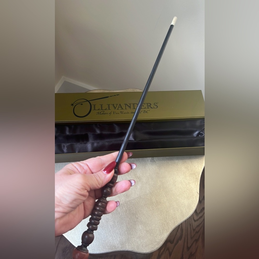 Harry Potter Ollivanders Vine Wand - vintage 2010